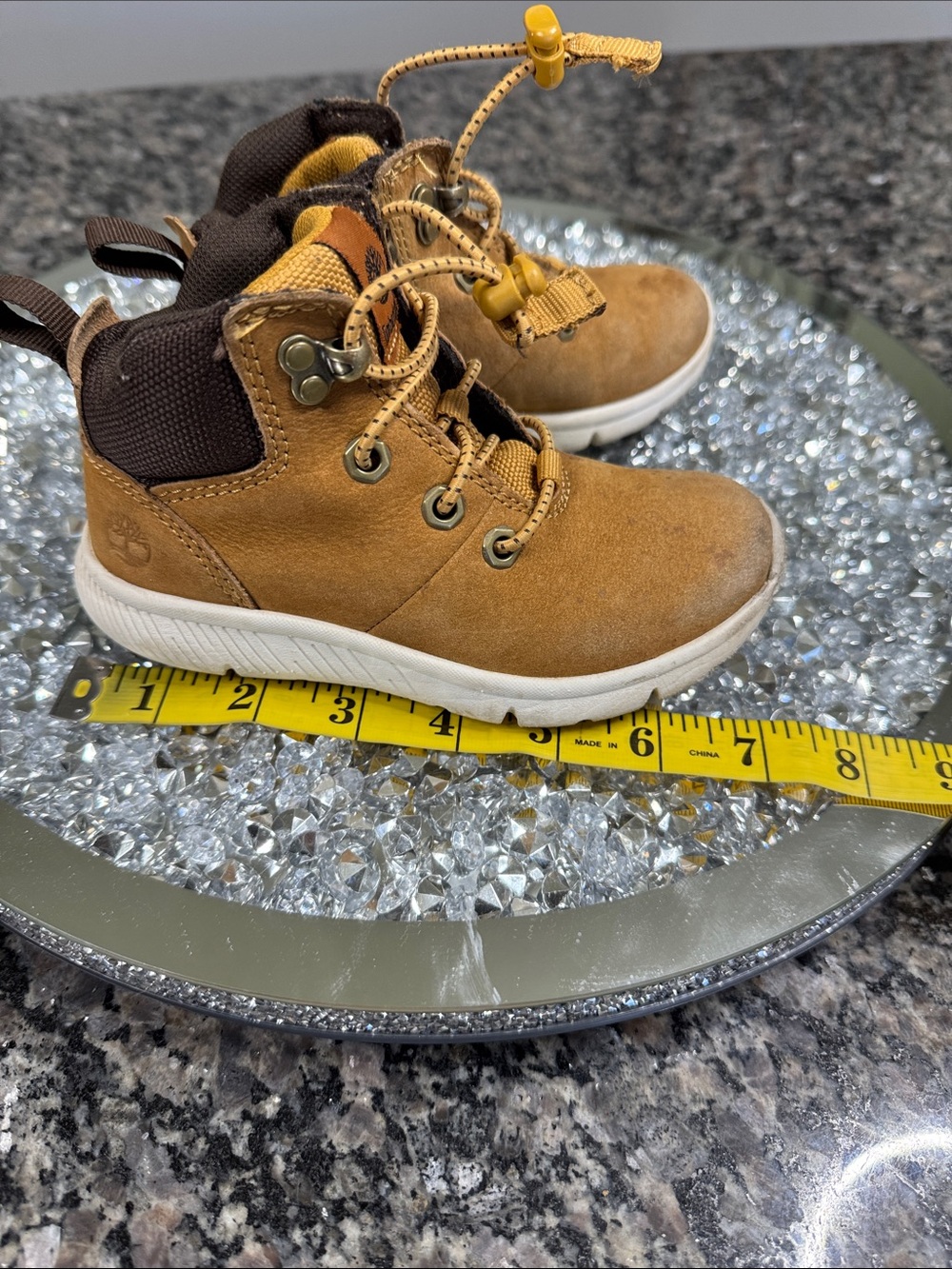 Timberland toddler Tan Suede Ankle Boots with White Sole 9 - Picture 14 of 14